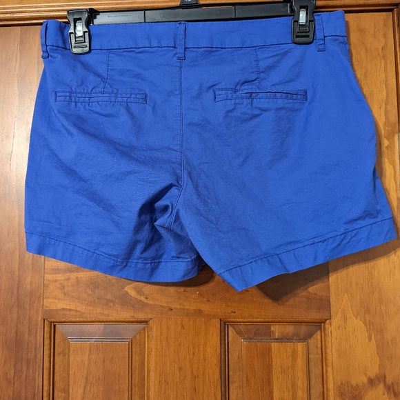 Old Navy Mid-Rise Purple Everyday Shorts - Picture 2 of 2